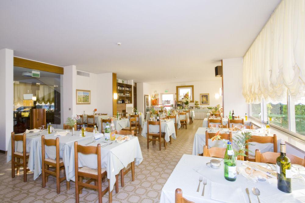Hotel Metropol Caorle Exterior foto